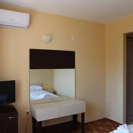Hotel Sapphire *