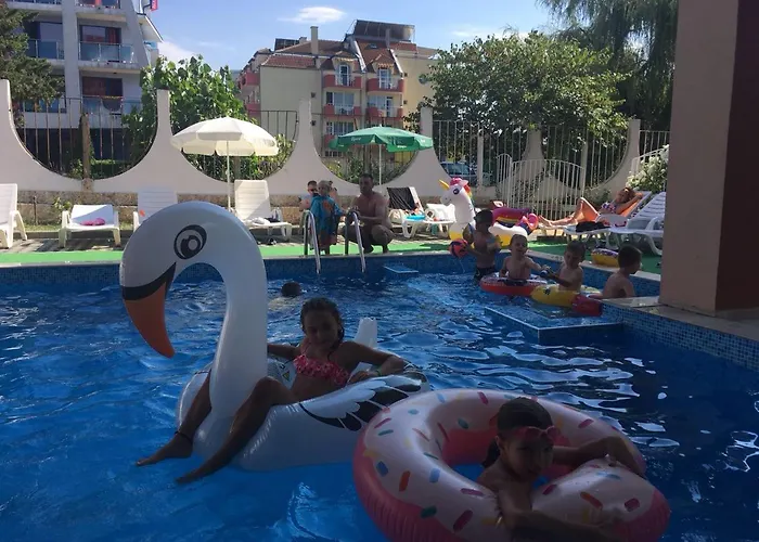 Хотел сапфир *