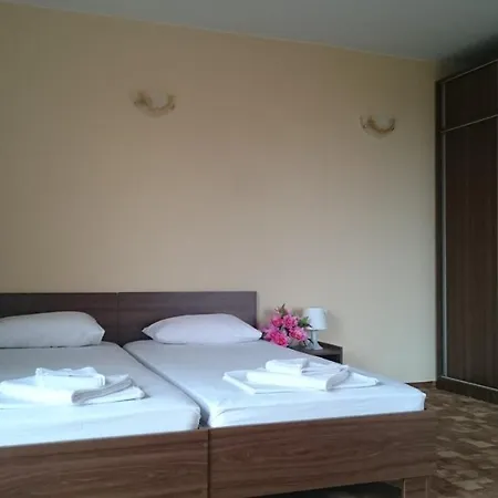 Sapphire Hotell